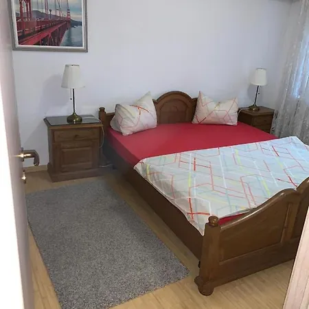 Uniriicc Appartement Boekarest