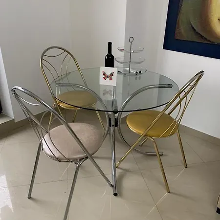 Uniriicc Appartement Boekarest