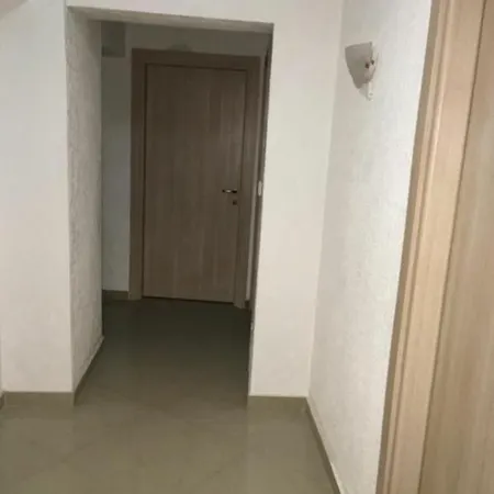 Uniriicc Apartament Bukareszt
