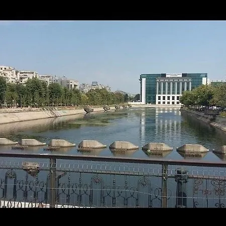 Uniriicc * Βουκουρέστι