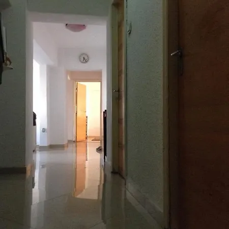 Apartament Uniriicc *