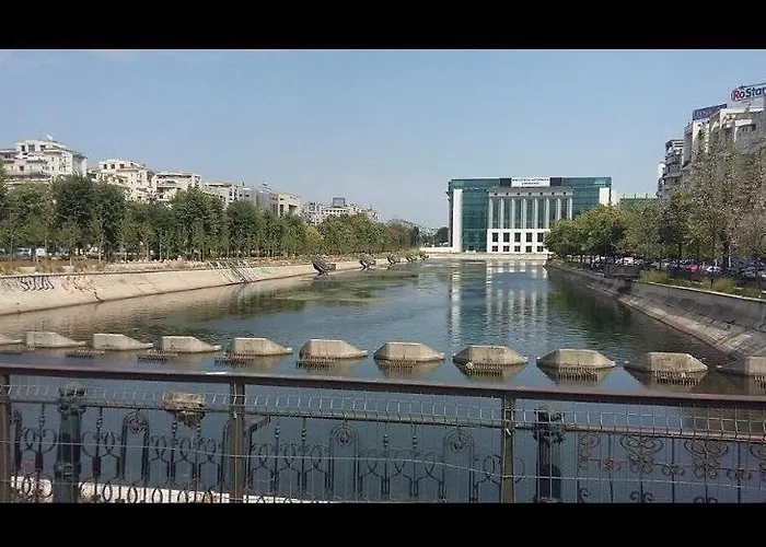 Uniriicc * Bucarest
